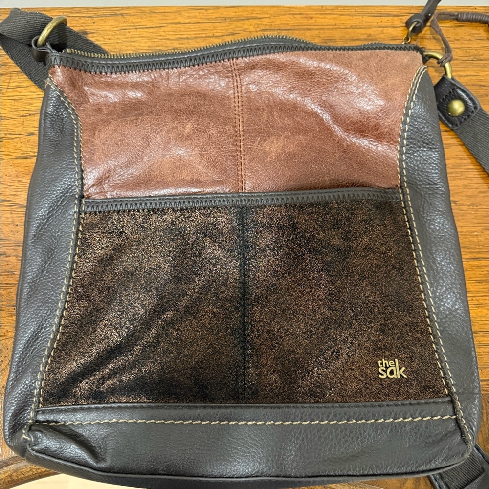 The SAK! Brown Leather Bag with Artistic Lining